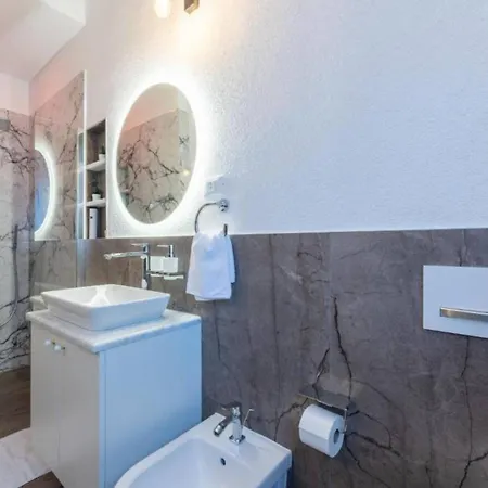 Idyllic Escape Maretici With Pool And Private Garden Villa