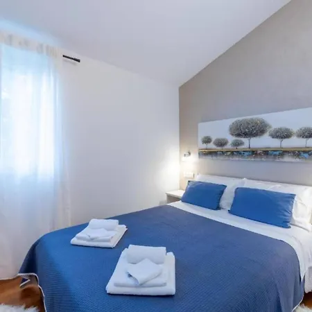 Idyllic Escape Maretici With Pool And Private Garden